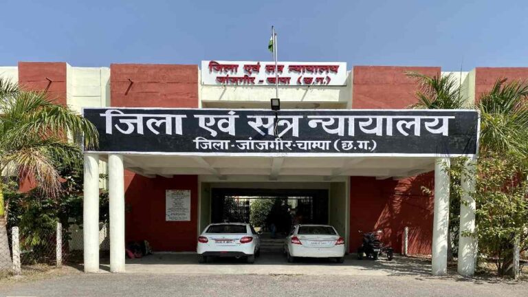 डोंगाघाट मंदिर समिति के विरुद्ध हाईकोर्ट ने दिया अंतरिम आदेश,,,, मनमानी पूर्ण कारगुजारियों को ठहराया अनुचित,,, कथित महंत व संचालन समिति पर लगा प्राचीन संरचनाओं के ध्वस्तीकरण का आरोप,,,,,